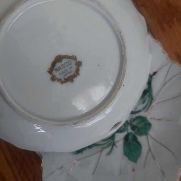 2 Pcs Vibrant Pink Floral TRINKET HOLDER Plate with Scalloped Edges ROSES - Picture 2 of 3